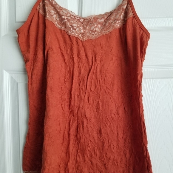 DB Women's Tank - Picture 4 of 12